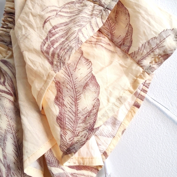 Floral Jumpsuit / Leaf Print / Butter Yellow / Size Small - Picture 4 of 6